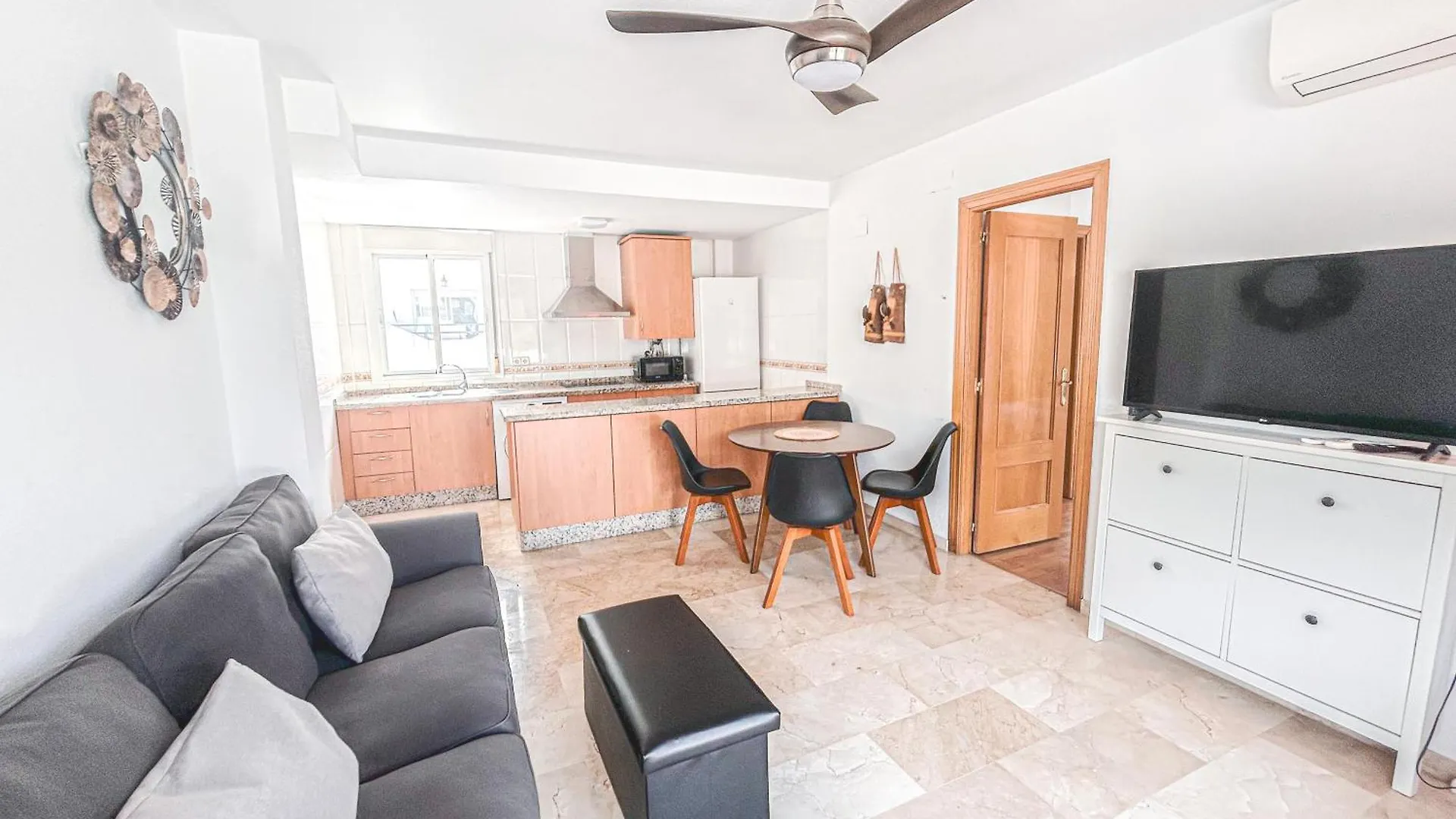 Spacious Penthouse With Balcony Benahavís Appartamento